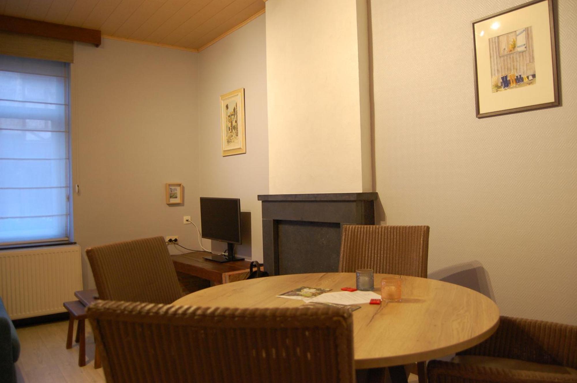 Appart Hotel Au Pied De Vigne Врес-сюр-Сьомоа Екстериор снимка