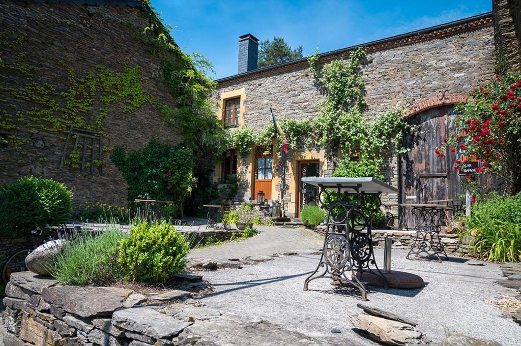 Appart Hotel Au Pied De Vigne Врес-сюр-Сьомоа Екстериор снимка
