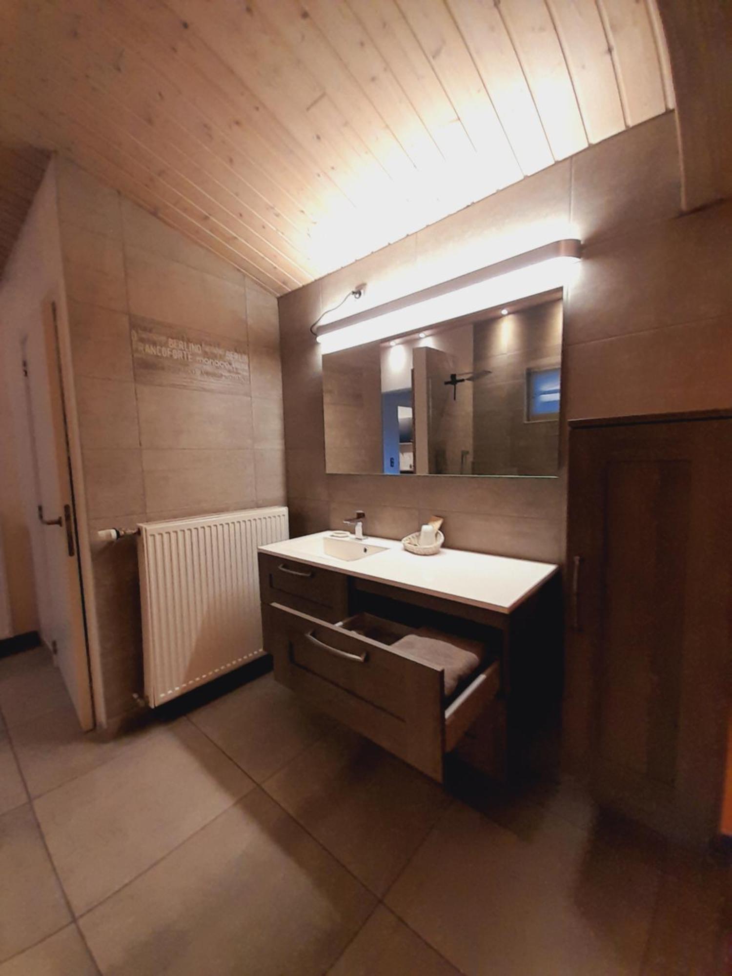 Appart Hotel Au Pied De Vigne Врес-сюр-Сьомоа Екстериор снимка